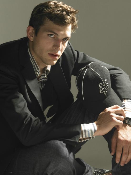ASHTON KUTCHER