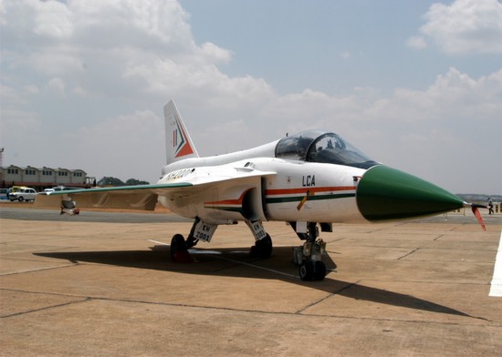 印新航母吨位堪比辽宁舰 或拥5艘航母对抗中国