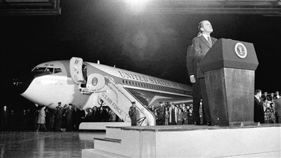 ɣ1969꣭1974꣩