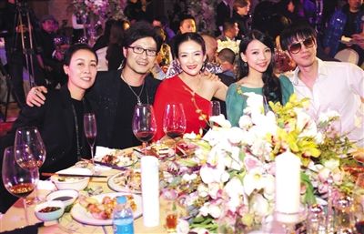 汪峰头条老婆都有了 钻戒求婚章子怡成功