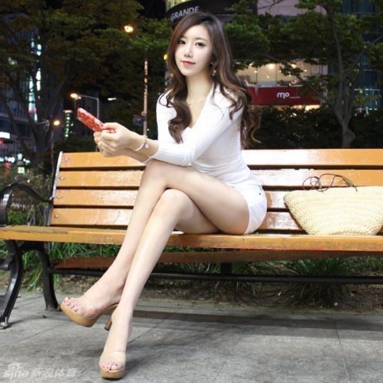 韩国美女健身教练走红网络