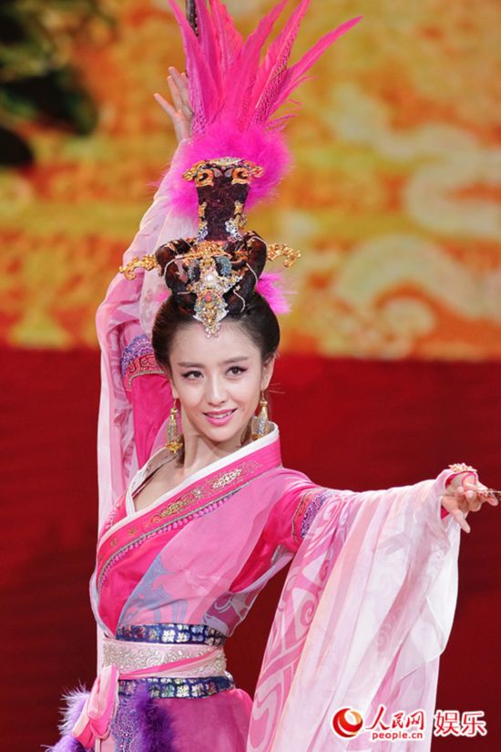 吴亦凡鹿晗亮相春晚彩排 四美图惹人怜(组图