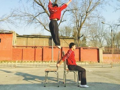 春晚幕后塔沟武校学员的苦和甜