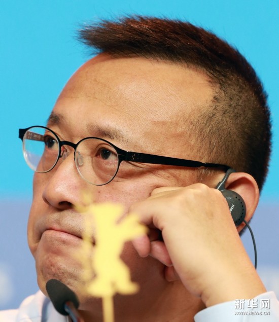 《一步之遥》亮相柏林 姜文搂爱妻周韵恩爱亮