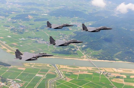 歼-16令解放军在亚洲无敌 日韩印越胆战惊心