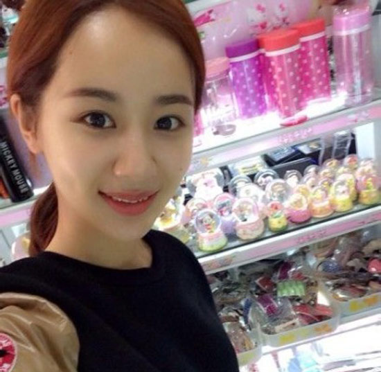<em>90后女星</em>择偶观:杨紫热恋富二代 小彩旗奶茶恋