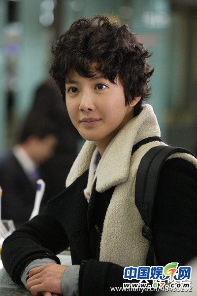 韩国女星整容变残:90后林秀香面目全非(图)