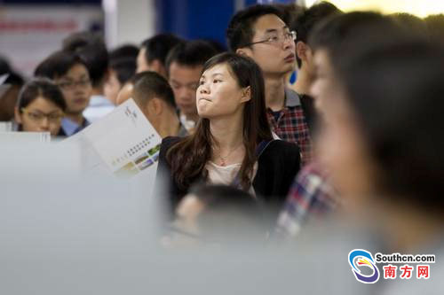 广州南方人才市场新春首场招聘会 场面