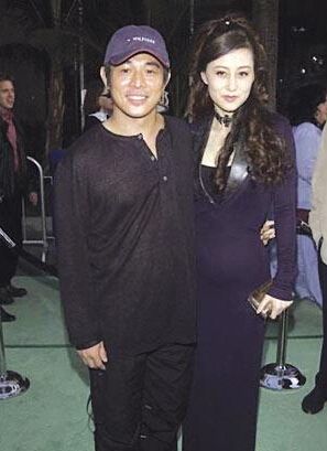 赵薇晒与利智合影似姐妹 功夫之王李连杰53岁