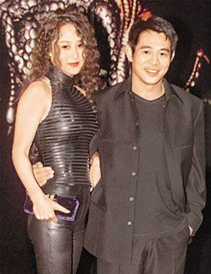 二十年难得一见的美女 李连杰53岁娇妻似30岁