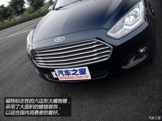 �������� ���˹ 2015�� 1.5L �Զ�������
