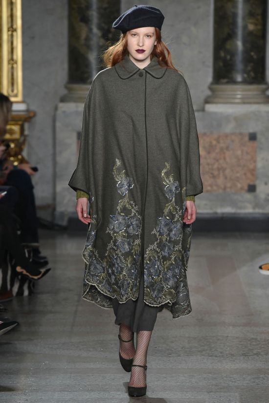 Luisa Beccaria 2015/2016ﶬŮװϵС20