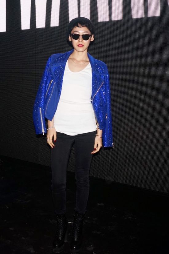 ձIt Girlģسɳ(Sayo Akasaka) 2015ﶬʱװ㳡ģBlingBlingɫ׺