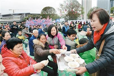 马云:公益基金国外注册钱花国内