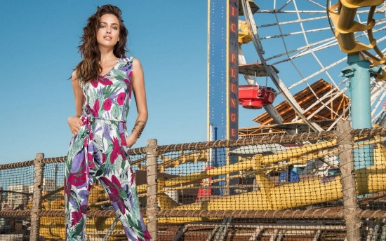 告别C罗伊莲娜忙走秀 T台狂秀百变造型(图)