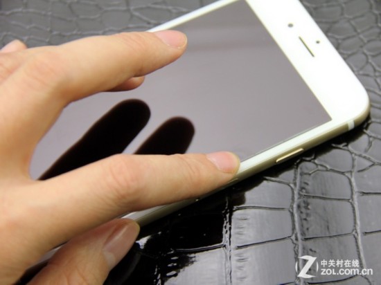 2.5D弧面屏怎麼貼？iPhone6貼膜之煩惱 