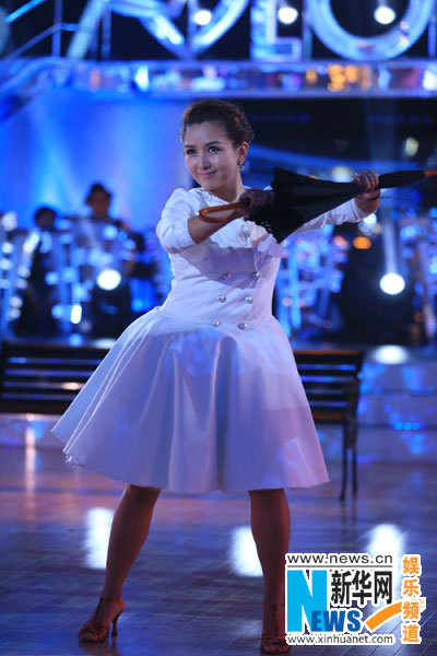 《与星共舞》迎来总决赛 何洁一枝独秀强势迎