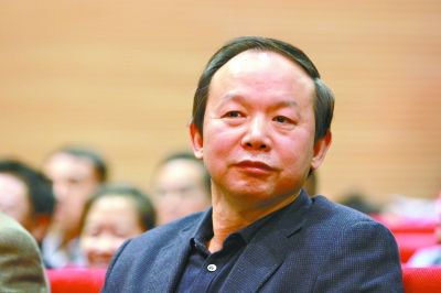 驰马拉链董事长_曲靖驰宏公司董事长(2)