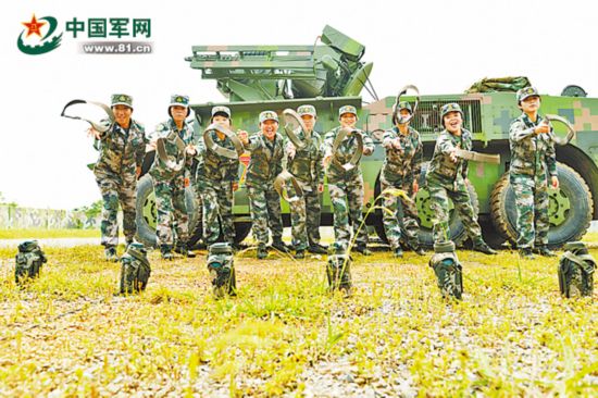迎<em>三八</em><em>妇女节</em> 点<em>赞</em>军中巾帼女将(图)--安徽频