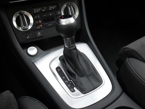 һ-ڰµ µQ3 2015 30 TFSI 