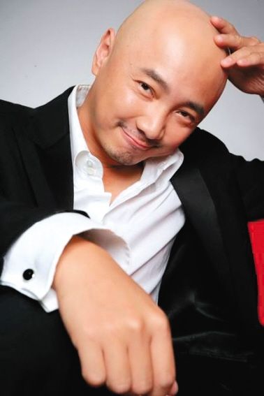 李亚鹏裘·德洛发际线后移遭调侃 男神脱发你