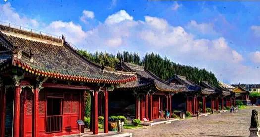 中国十大最适合穷游的旅游城市排行榜
