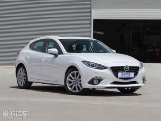 长安马自达2014款昂克赛拉两厢