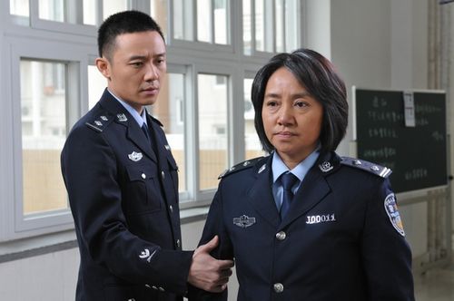 演员王学兵吸毒被抓 湖北籍男演员一同被带走