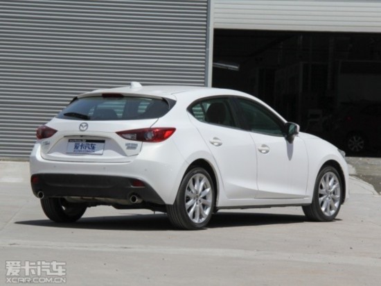 长安马自达2014款昂克赛拉两厢
