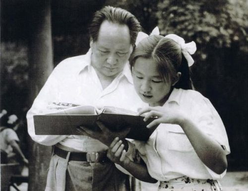 罕见毛泽东与家人在一起老照片 揭秘毛泽东女