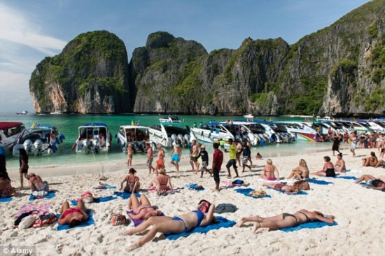 泰国制作短片提醒中国游客不得当众脱衣(图)