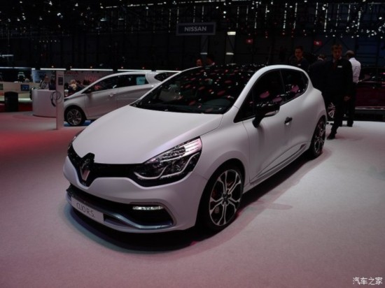 ŵ Clio 2015 R.S.220 Trophy EDC