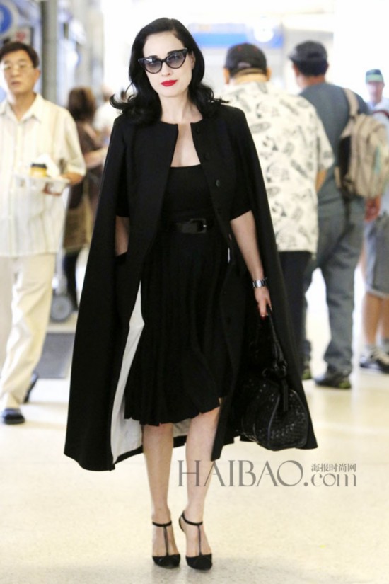 ˹ (Dita Von Teese) 