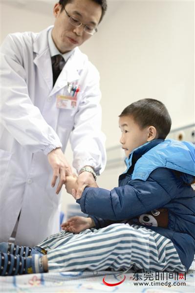 作堂儿子进行性肌营养不良 东莞市儿童医院免