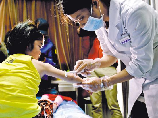 长期服廉价激素药催生毛孩 9岁<em>女孩</em>发育像5岁