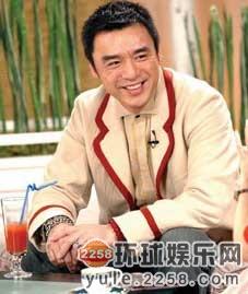 李玉刚挨打跳河乞讨 盘点大明星也有落魄时