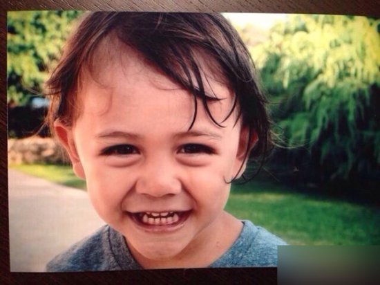 游鸿明15岁爱女曝光超凡脱俗 细数明星混血子