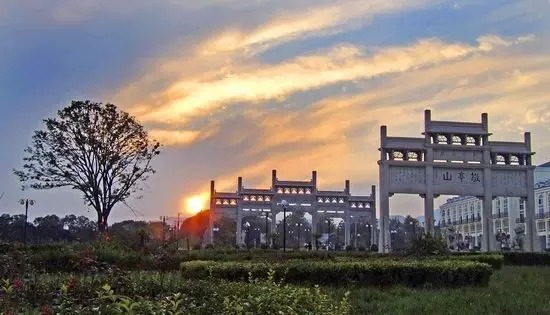 免费天堂!国内人少景美的8个旅行<em>处女</em>地--山东