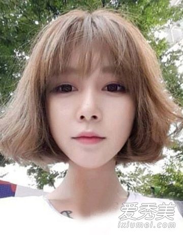 空气刘海持续大热 2015女生超美发型图片