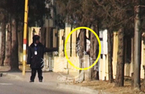 王菲偷会李嫣遭保安驱赶 女儿逃学与母享下午