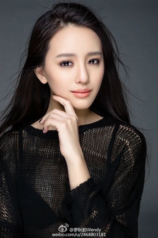 川外校花神似佟丽娅 清纯写真曝光