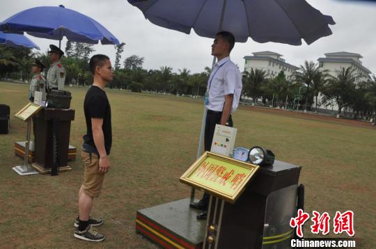 海南武警開展博鰲年會專訓官兵需熟記上百車牌號