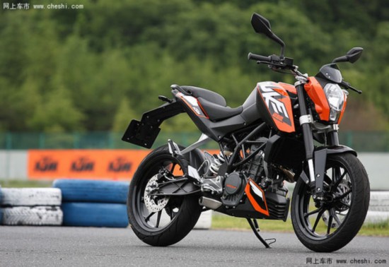 菜鸟编辑的两轮选车之路 春风CF150NK