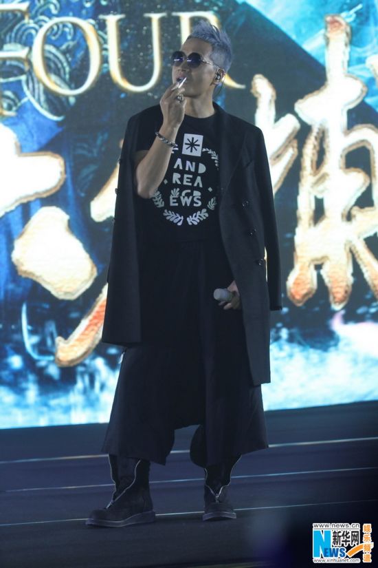 张翰张钧宁应要求互喂雪梨 希望旧爱郑爽越来