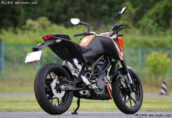 菜鸟编辑的两轮选车之路 春风CF150NK