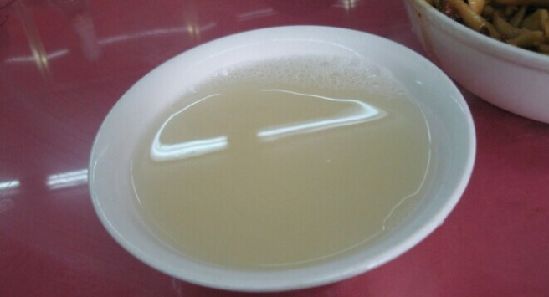 油泼辣子就生蒜肉多醋不少 陕西面你会吃不会