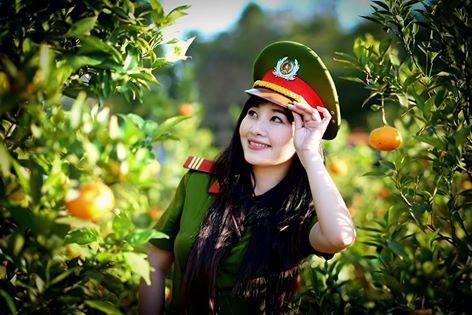 越南美女警察练习格斗照片曝光(图)