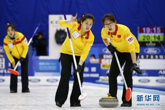 2015年女子冰壶世锦赛循环赛第八轮:中国胜日
