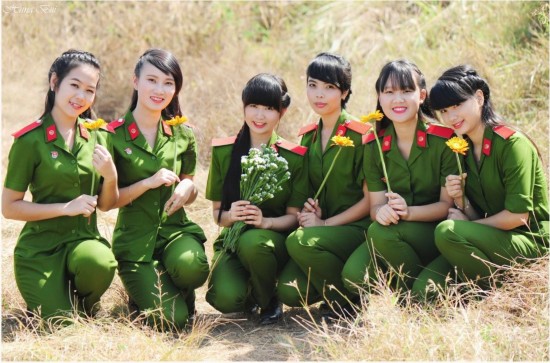 越南美女警察练习格斗照片曝光(图)