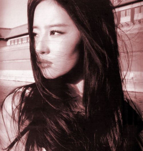 亚洲最美女神排行榜出炉 林允儿居首秒杀范冰